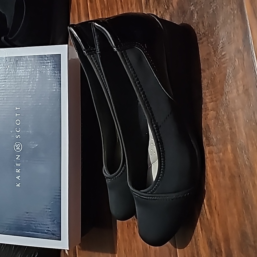 Black wedge
